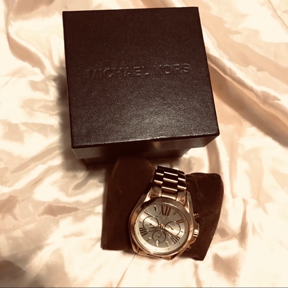 GOLD MICHAEL KORS LINKED WATCH WMS SIZE✨💥 - Picture 4 of 7